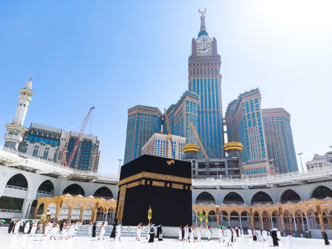 خدمات عمراتي لحجز رحلات العمرة والتأشيرات
